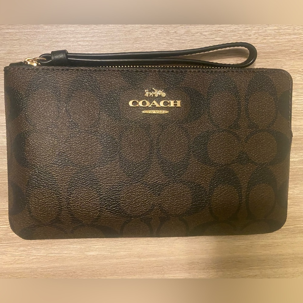 NWT Coach Wristlet